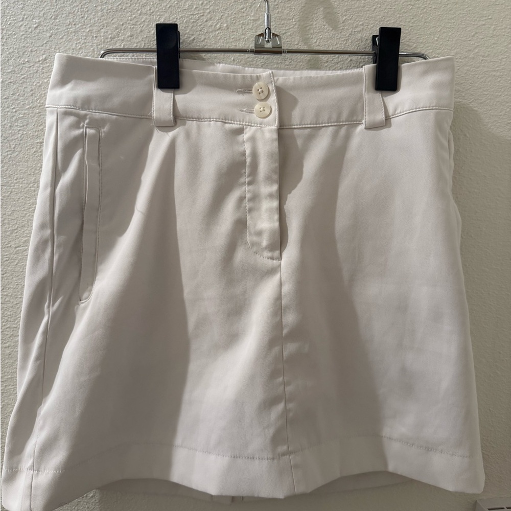 Nike White Skorts Lightweight Tailored Design